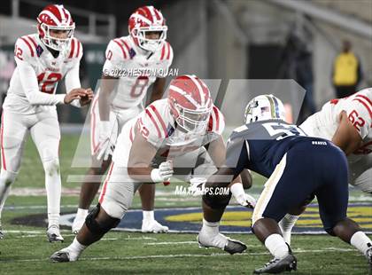 Thumbnail 3 in Mater Dei vs. St. John Bosco photogallery.