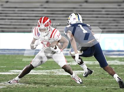 Thumbnail 1 in Mater Dei vs. St. John Bosco photogallery.