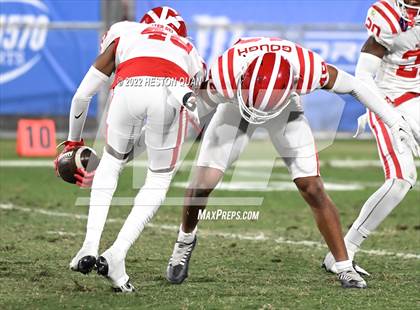 Thumbnail 3 in Mater Dei vs. St. John Bosco photogallery.