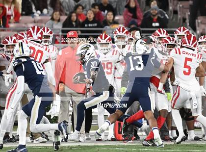 Thumbnail 1 in Mater Dei vs. St. John Bosco photogallery.