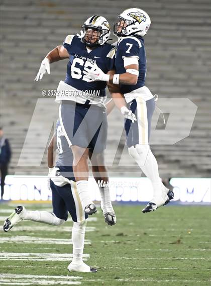 Thumbnail 2 in Mater Dei vs. St. John Bosco photogallery.