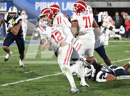 Thumbnail 2 in Mater Dei vs. St. John Bosco photogallery.
