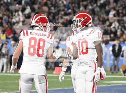Thumbnail 1 in Mater Dei vs. St. John Bosco photogallery.
