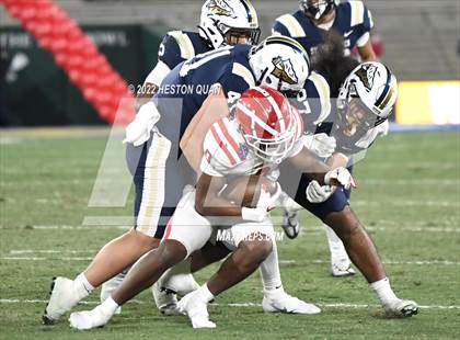 Thumbnail 2 in Mater Dei vs. St. John Bosco photogallery.