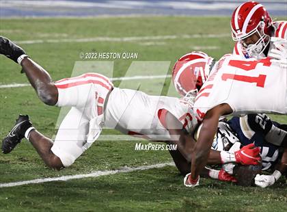 Thumbnail 3 in Mater Dei vs. St. John Bosco photogallery.