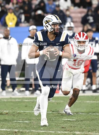 Thumbnail 1 in Mater Dei vs. St. John Bosco photogallery.