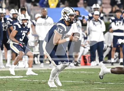 Thumbnail 3 in Mater Dei vs. St. John Bosco photogallery.