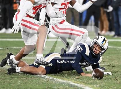 Thumbnail 3 in Mater Dei vs. St. John Bosco photogallery.