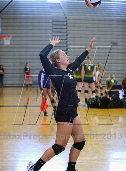 Thumbnail 2 in Archbishop Mitty vs. Pleasant Grove (Durango Fall Classic) photogallery.