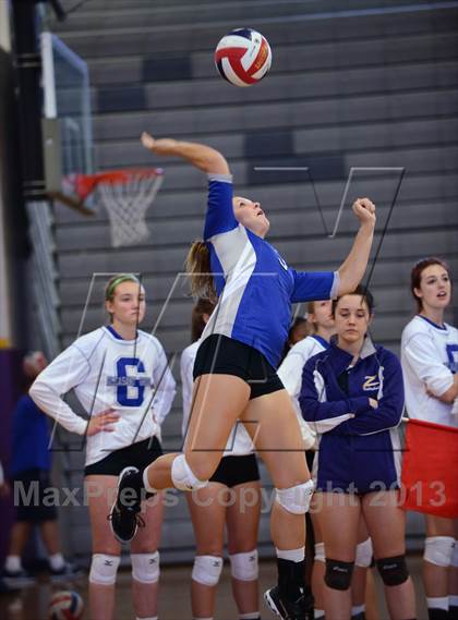Thumbnail 2 in Archbishop Mitty vs. Pleasant Grove (Durango Fall Classic) photogallery.