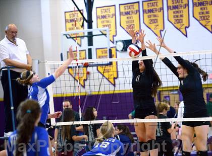 Thumbnail 1 in Archbishop Mitty vs. Pleasant Grove (Durango Fall Classic) photogallery.