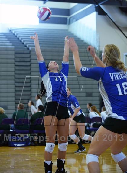 Thumbnail 3 in Archbishop Mitty vs. Pleasant Grove (Durango Fall Classic) photogallery.