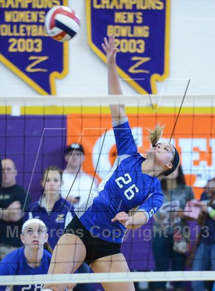 Thumbnail 1 in Archbishop Mitty vs. Pleasant Grove (Durango Fall Classic) photogallery.