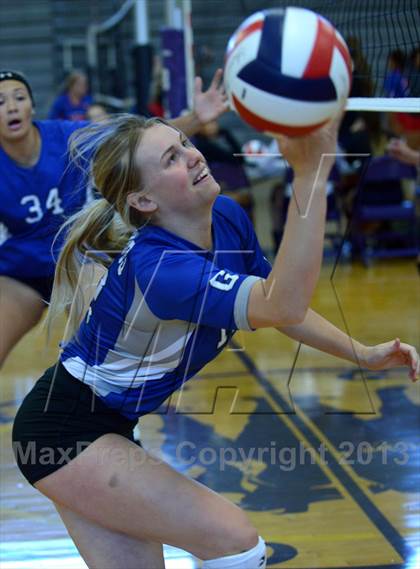 Thumbnail 1 in Archbishop Mitty vs. Pleasant Grove (Durango Fall Classic) photogallery.