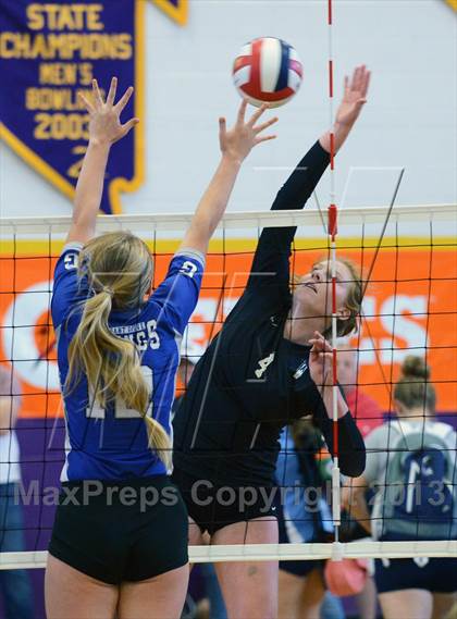 Thumbnail 1 in Archbishop Mitty vs. Pleasant Grove (Durango Fall Classic) photogallery.