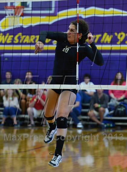 Thumbnail 3 in Archbishop Mitty vs. Pleasant Grove (Durango Fall Classic) photogallery.