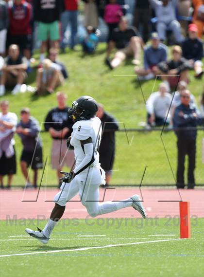 Thumbnail 3 in Paramus Catholic @ Delbarton photogallery.