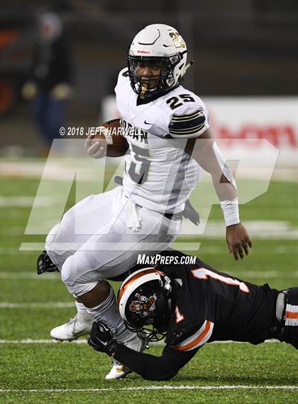 Thumbnail 1 in Archbishop Hoban vs. Washington (OHSAA D2 Final) photogallery.