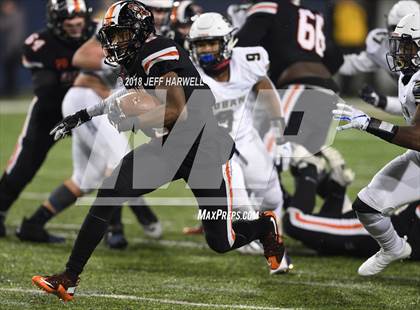 Thumbnail 3 in Archbishop Hoban vs. Washington (OHSAA D2 Final) photogallery.