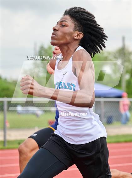 Thumbnail 2 in Northland Christian Relays (100M) photogallery.