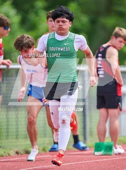 Thumbnail 2 in Northland Christian Relays (100M) photogallery.