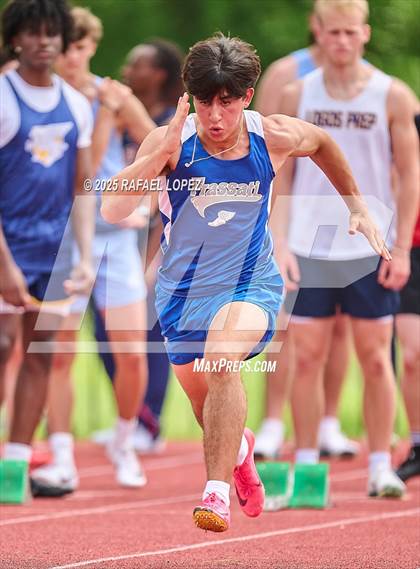 Thumbnail 1 in Northland Christian Relays (100M) photogallery.