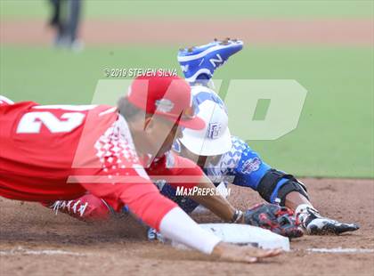 Thumbnail 2 in Perfect Game All-American Classic (East vs. West) photogallery.