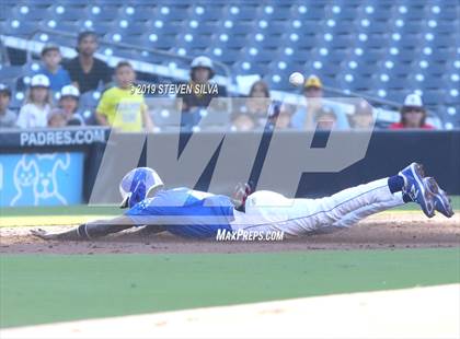 Thumbnail 2 in Perfect Game All-American Classic (East vs. West) photogallery.