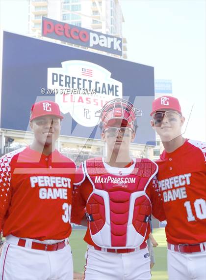 Thumbnail 2 in Perfect Game All-American Classic (East vs. West) photogallery.