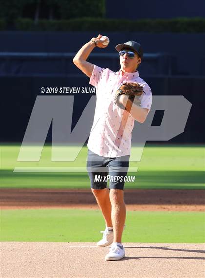 Thumbnail 3 in Perfect Game All-American Classic (East vs. West) photogallery.