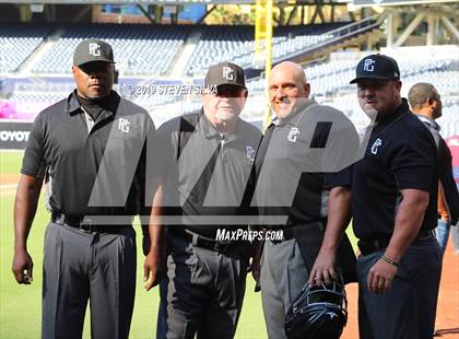 Thumbnail 2 in Perfect Game All-American Classic (East vs. West) photogallery.