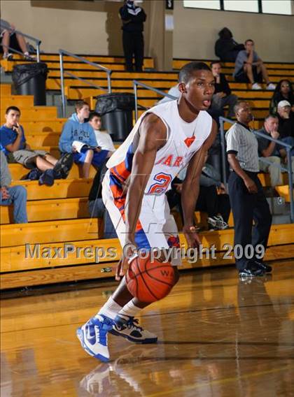 Thumbnail 1 in De La Salle vs Bartow (City of Palms Classic) photogallery.