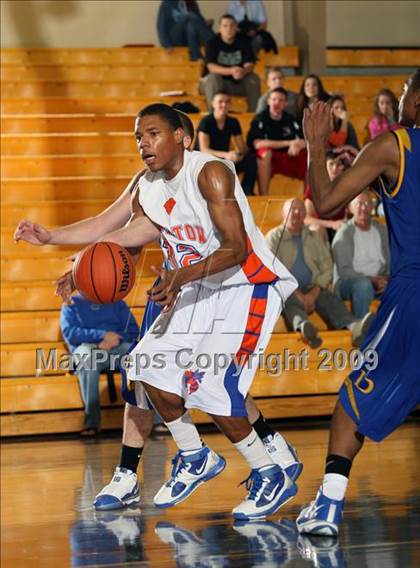 Thumbnail 1 in De La Salle vs Bartow (City of Palms Classic) photogallery.