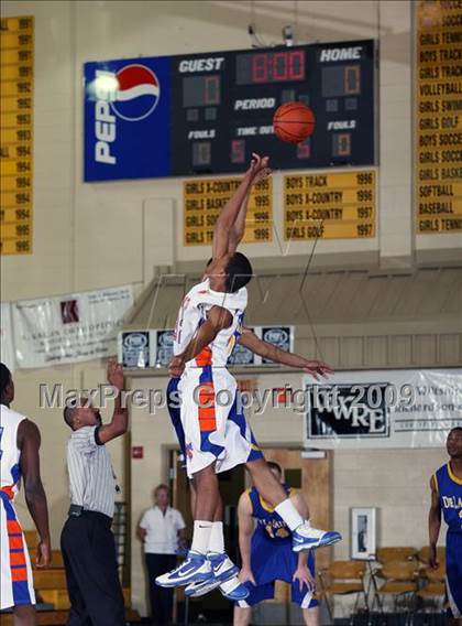 Thumbnail 2 in De La Salle vs Bartow (City of Palms Classic) photogallery.