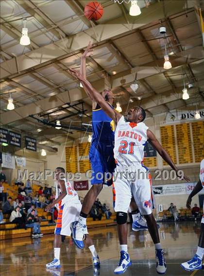 Thumbnail 3 in De La Salle vs Bartow (City of Palms Classic) photogallery.