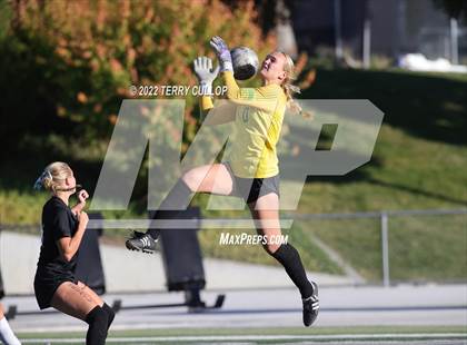 Thumbnail 3 in Cedar Valley @ Olympus (UHSAA 5A Quarterfinal) photogallery.
