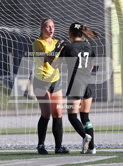 Thumbnail 2 in Cedar Valley @ Olympus (UHSAA 5A Quarterfinal) photogallery.