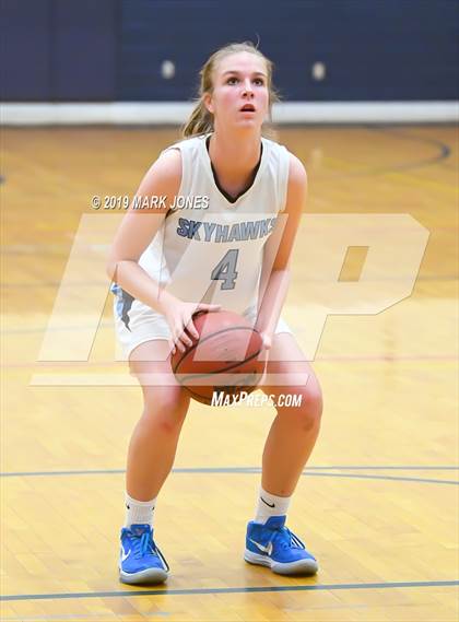 Thumbnail 2 in Greenway vs. Deer Valley (Skyhawks' Thanksgiving Tournament) photogallery.