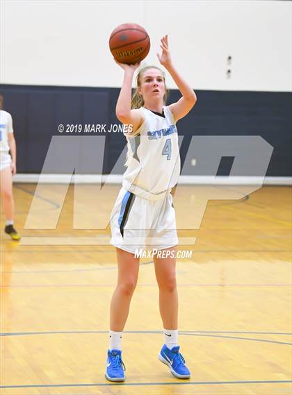 Thumbnail 1 in Greenway vs. Deer Valley (Skyhawks' Thanksgiving Tournament) photogallery.
