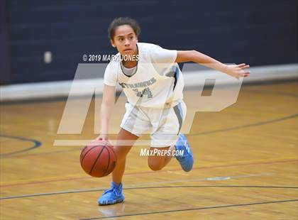 Thumbnail 1 in Greenway vs. Deer Valley (Skyhawks' Thanksgiving Tournament) photogallery.