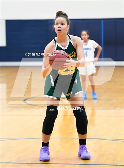 Thumbnail 1 in Greenway vs. Deer Valley (Skyhawks' Thanksgiving Tournament) photogallery.