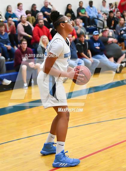 Thumbnail 2 in Greenway vs. Deer Valley (Skyhawks' Thanksgiving Tournament) photogallery.