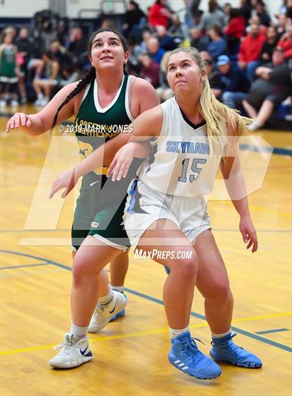 Thumbnail 1 in Greenway vs. Deer Valley (Skyhawks' Thanksgiving Tournament) photogallery.