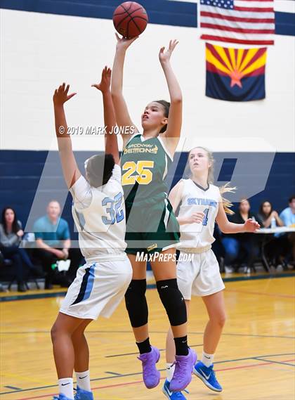 Thumbnail 3 in Greenway vs. Deer Valley (Skyhawks' Thanksgiving Tournament) photogallery.