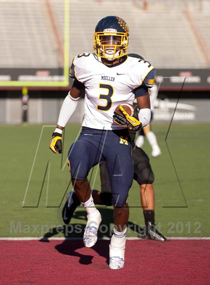 Thumbnail 2 in Archbishop Moeller vs Lakota East (OHSAA Playoffs) photogallery.