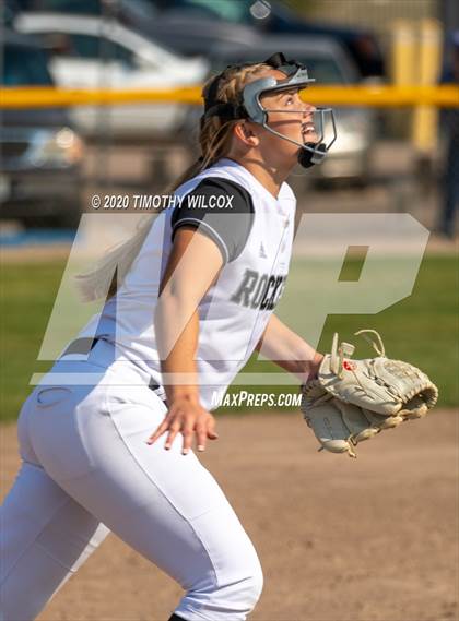 Thumbnail 2 in North Platte vs Lincoln Northeast (NSAA A4 District Playoff) photogallery.