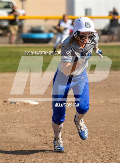 Thumbnail 2 in North Platte vs Lincoln Northeast (NSAA A4 District Playoff) photogallery.
