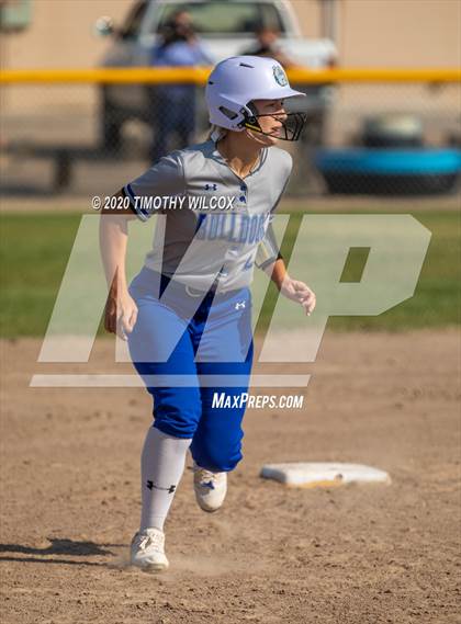 Thumbnail 3 in North Platte vs Lincoln Northeast (NSAA A4 District Playoff) photogallery.