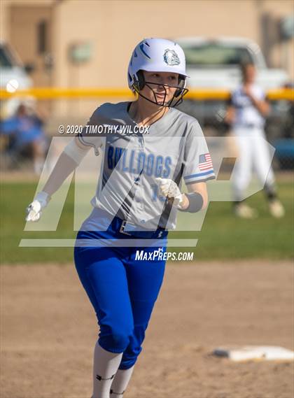 Thumbnail 3 in North Platte vs Lincoln Northeast (NSAA A4 District Playoff) photogallery.