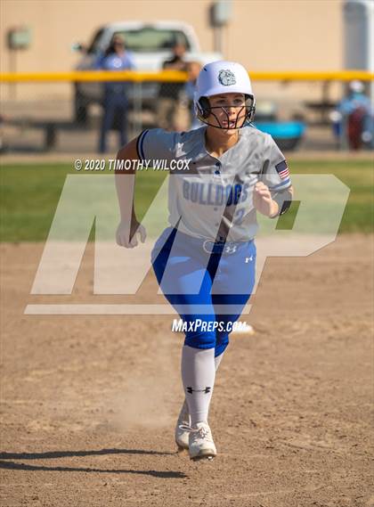 Thumbnail 3 in North Platte vs Lincoln Northeast (NSAA A4 District Playoff) photogallery.